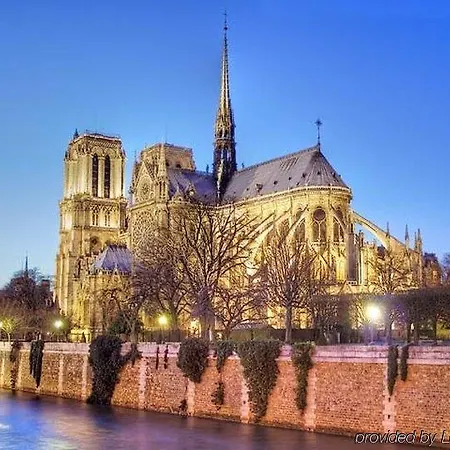 Hotel Grand Jeanne D'arc Parigi